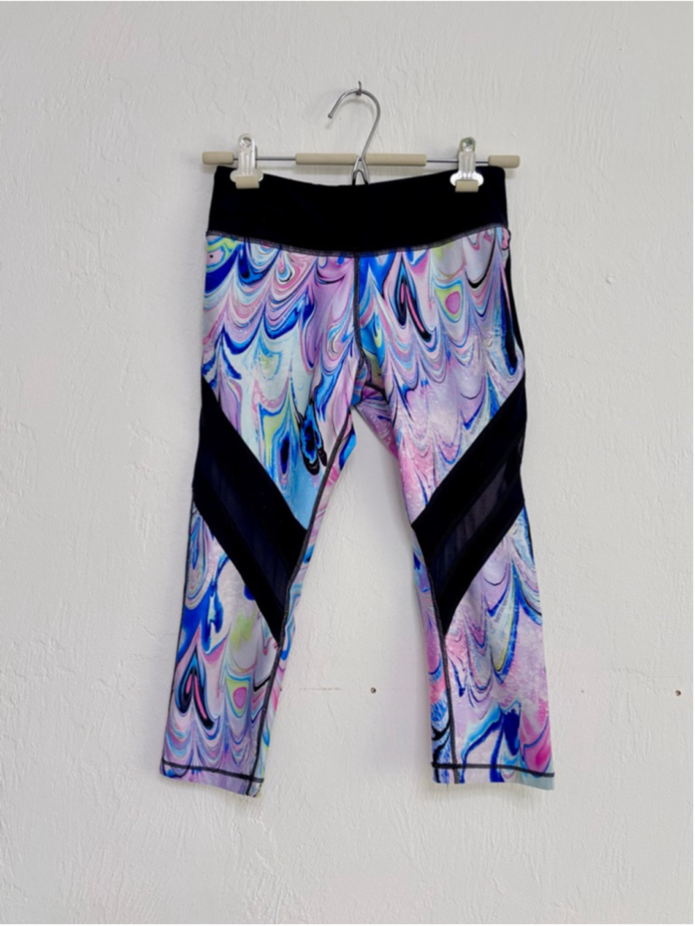 Women's Pink Lotus S Pink Blue Marble Print Cropped Leggings
